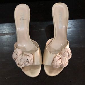 Wedding Season!! Champagne Rose Gold kitten heel